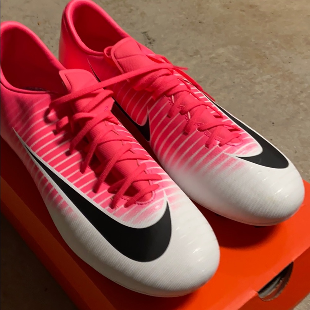 Nike mercurial take down motion blur color way